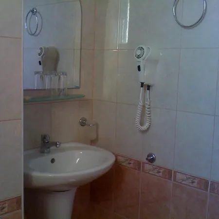Peev Hotel 2*